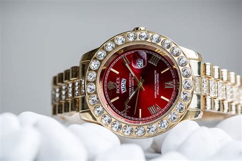 is it better to buy a preowned rolex|is rolex a good investment.